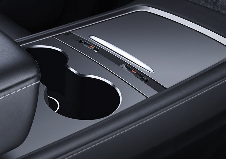Centre Console Charging Hub Model Y / 3